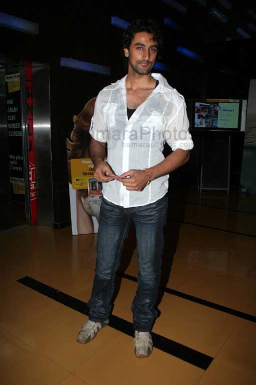 Kunal Kapoor at Valu in Cinemax on March 8th 2008