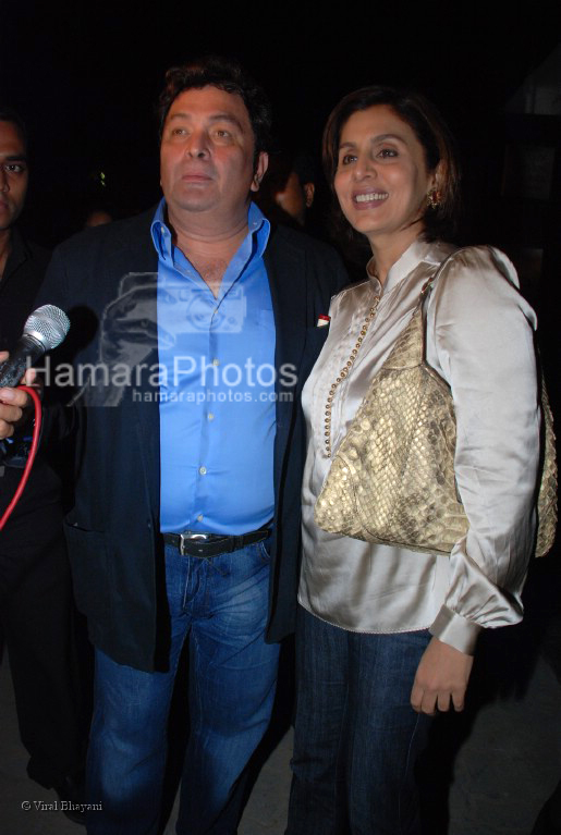 Rishi Kapoor,Neetu Singh at  Ranjeet's daughter Divyanka's fashion show in Vie Lounge on March 10th 2008