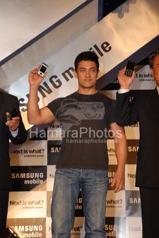 Aamir Khan announced as the brand ambassador of Samsung Mobile in  Hilton on March 12th 2008