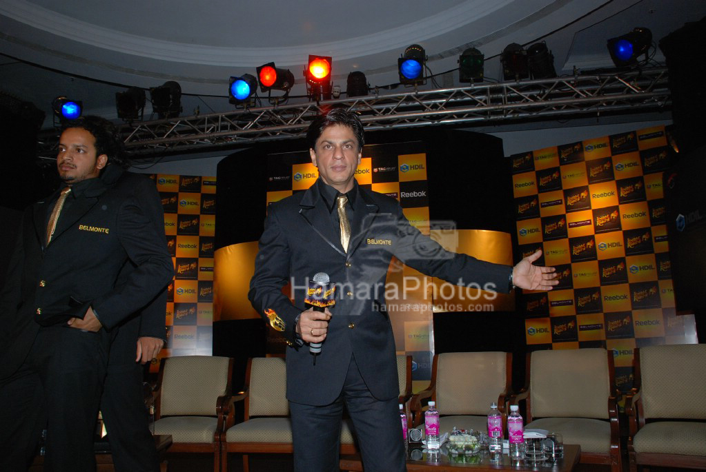Shahrukh Khan at launch of Kolkata Knight Riders in Taj Lands End on 13 March 2008 