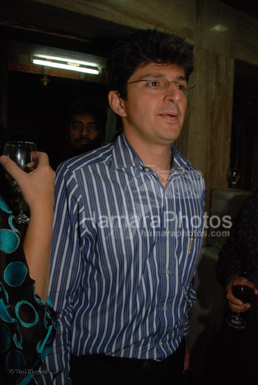 Boman Irani at the launch of WATSON FITNESS in Khar Danda on March 13th 2008