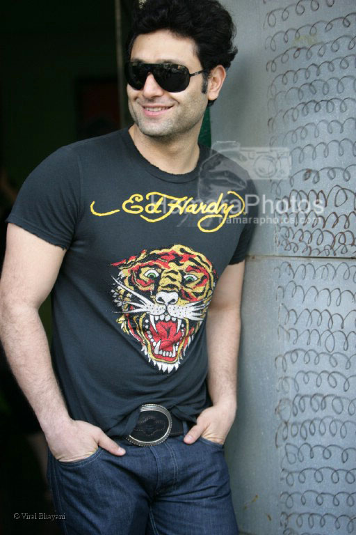 Shiney Ahuja on the sets of film Hijack at Poison on March 15th 2008 