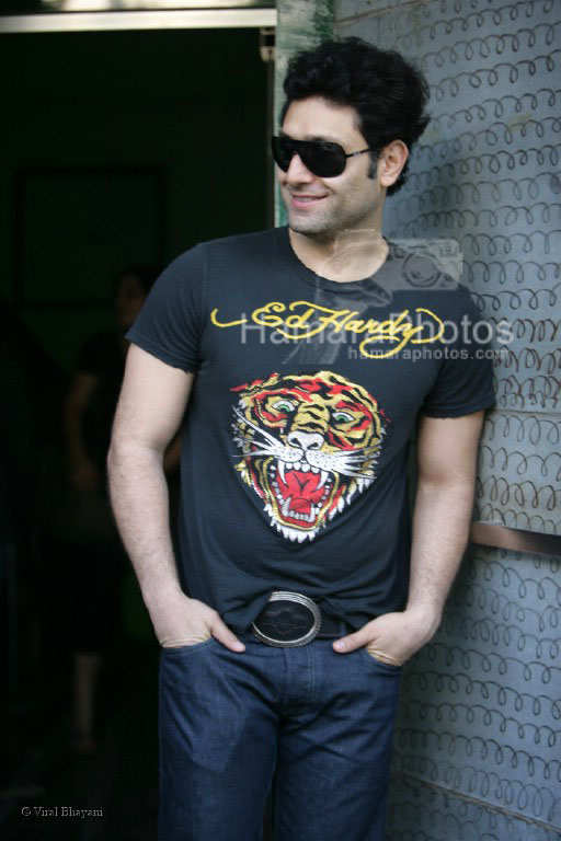 Shiney Ahuja on the sets of film Hijack at Poison on March 15th 2008 