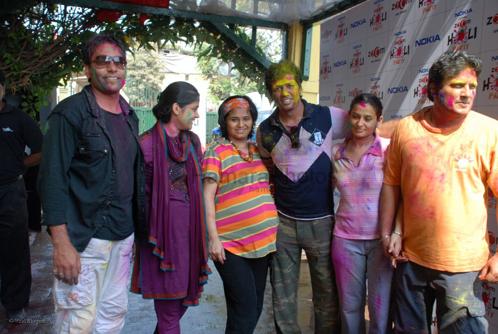 Ashutosh Rana with Renuka Shahane at Zoom Holi bash in Mumbai  in Dariya Mahal, Versova on March 22nd 2008