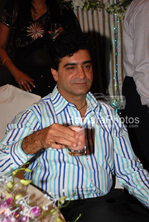 Inder Kumar at Hrishikesh Pai bash in Mayfair Rooms on March 23rd 2008