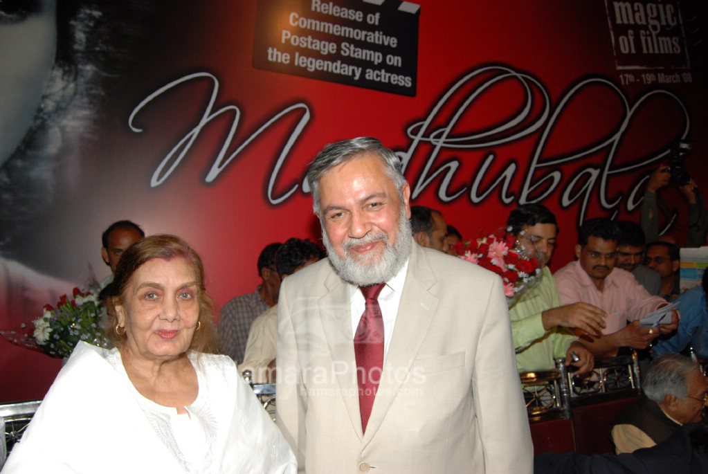 Nimmi with IMG Khan at the Launch of Stamp on Madhubala in Ravindra Natya Mandir on March 18th 2008