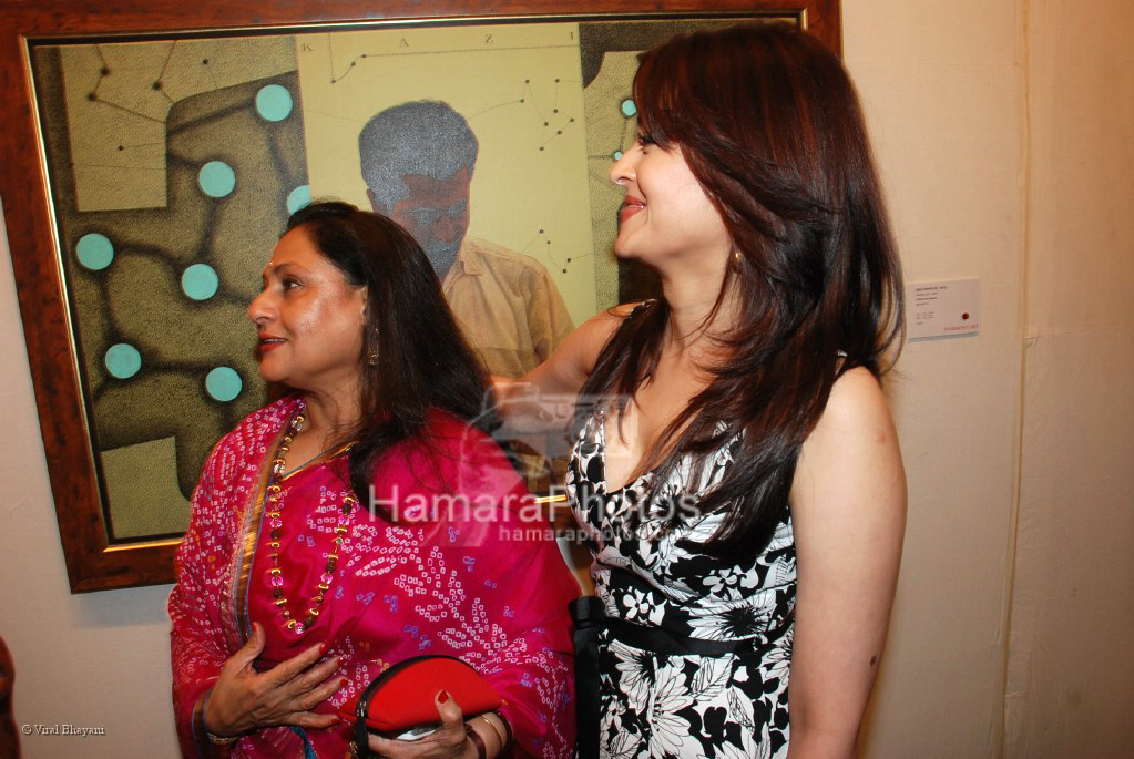 Jaya Bachchan, Aishwarya Raiat Tina  Ambani's Harmony show in Nehru Centre on March 28th 2008
