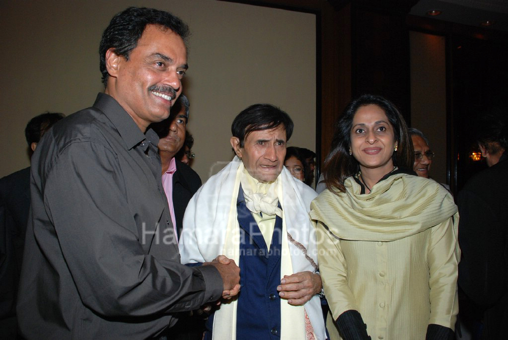 Dilip Vengsarkar with wife Manali and Dev Anand at promotional book event hosted by Vijay Kalantri in Taj Land's End on March 30th 2008