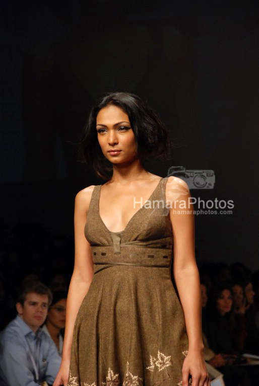 Model walks on the ramp for Swapnil Shinde at Lakme India Fashion Week on April 1st 2008