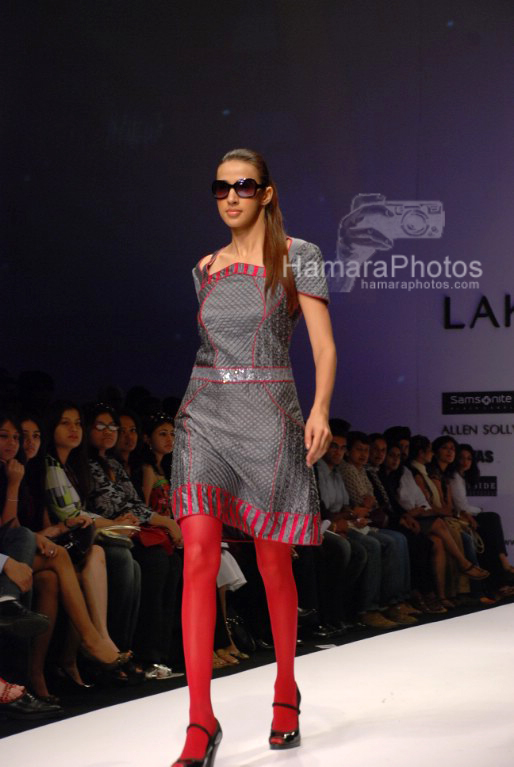 Model walks on the ramp for Aastha Bahal show in Lakme Fashion week on April 2nd 2008
