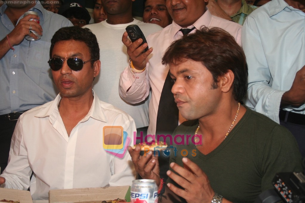 Irfan Khan, Rajpal Yadav at KRAZY 4 press meet at Mid-Day office in  Lower Parel on April 8th 2008 