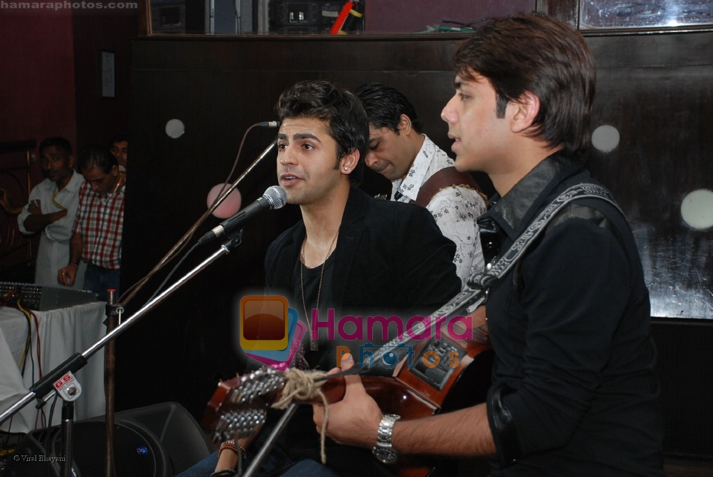 Pakistan band Jal at Love Sparks event in Enigma on April 9th 2008 