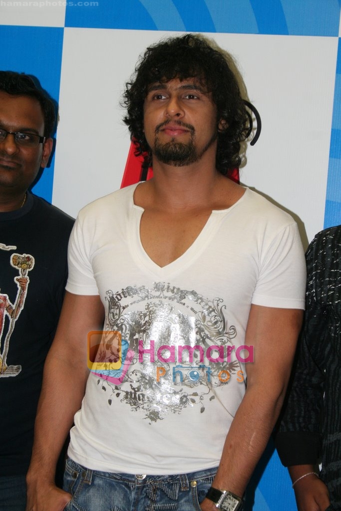 Sonu Nigam announces the Big 92.7 FM with Sonu contest in Infinity Mall on April 11th 2008 