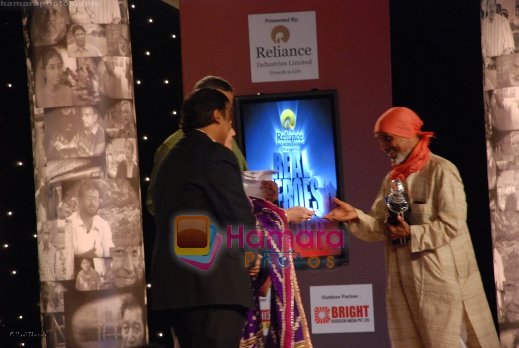 Rajdeep Sardesai, Neeta Ambani, Mukesh Ambani at CNN IBN Real Heroes Awards in Hilton Towers on April 14th 2008 