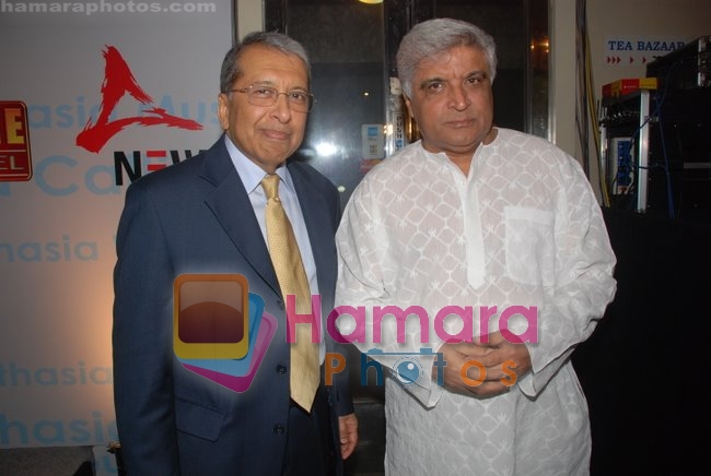 Javed Akhtar at the launch of TV Southasia in Tea Centre,Mumbai on  April 19th 2008 