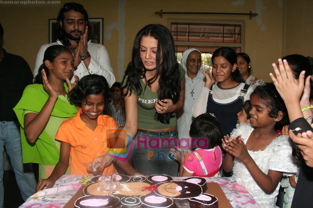 Celina Jaitley visits Orphanage Vicenta Maria in Byculla on April 20th 2008 