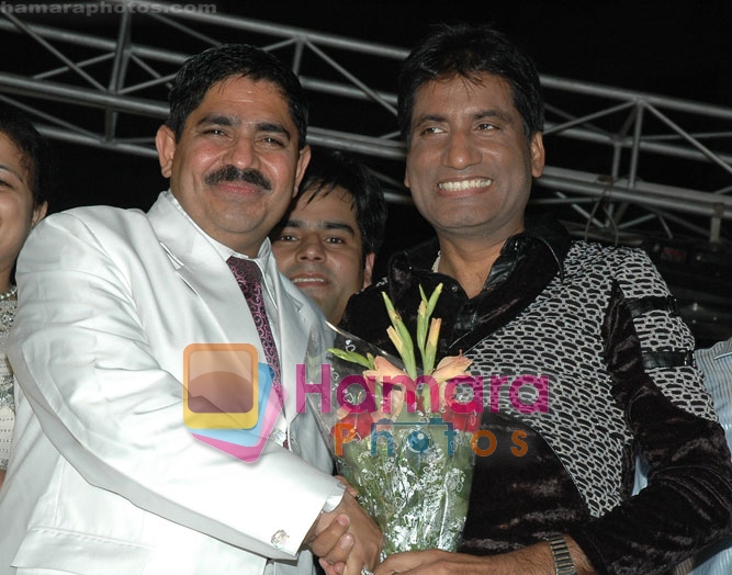 Raju Srivastav with Mr. Ajay Chawda at Pragati Maidan in the capital (13APR2008-2)