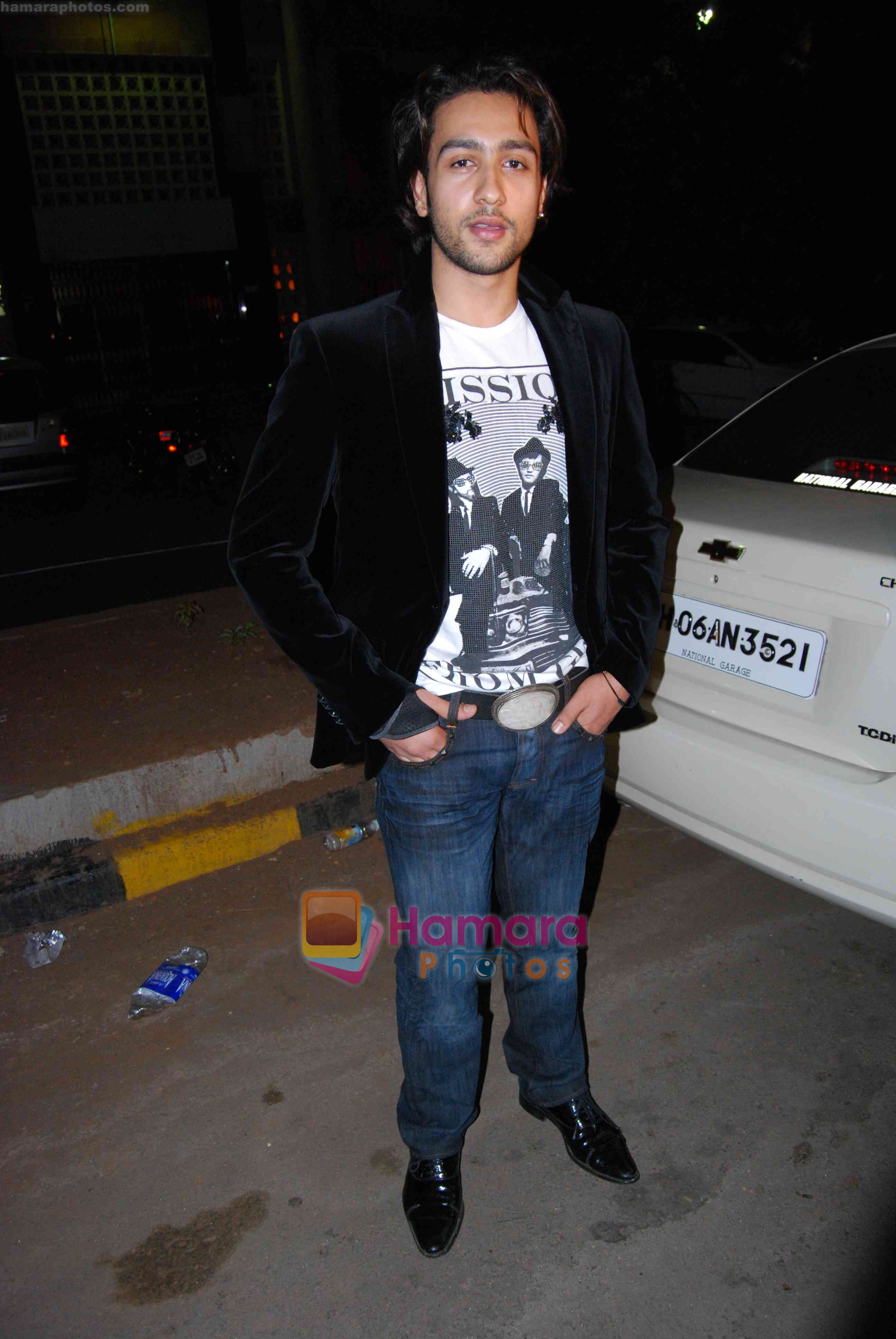 Adhyayan Suman on the set of Raaz - The Mystery continues... 16APR08