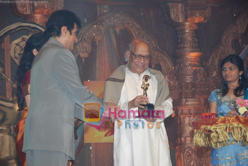 Jeetendra at Mi Marathi Awards in Ravindra Natya Mandir on April 23rd 2008 