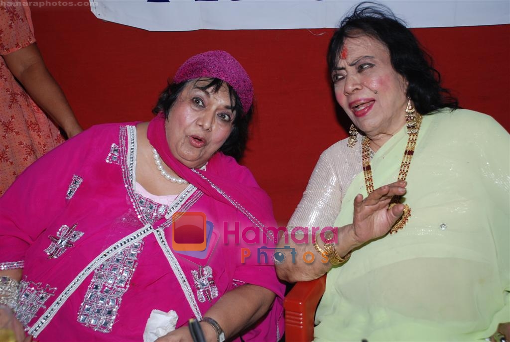 Shyama and Sitara Devi at Dadasaheb Phalke press meet in Andheri on April 24th 2008 