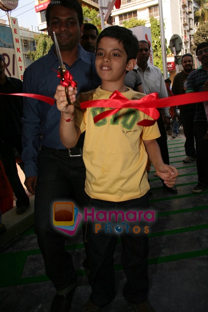 Darsheel Safary at Spykar kids Yo launch in Bandra on May 1st 2008