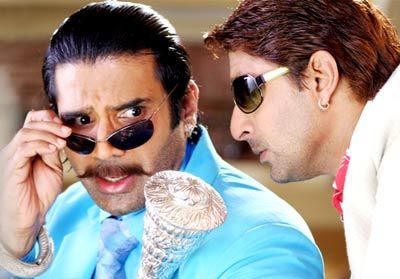 Suneil Shetty and Arshad Warsi in Mr. White Mr. Black