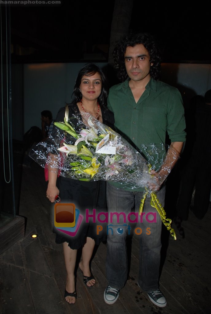 Imtiaz ali with wife at Shefali Shah's bash in   Vie Lounge on May 7th 2008
