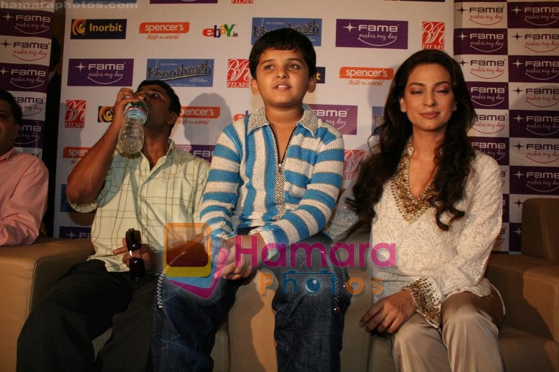 Juhi Chawla, Aman Siddique and Vivek Sharma of Bhoothnath fame interact with fans at Inorbit Mall in Fame Malad on May 15th 2008