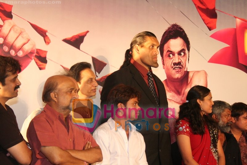 Sameer, Rajpal Yadav, Great Khali, Manoj Joshi at the film Khusti bash in Sun N Sand on May 16th 2008