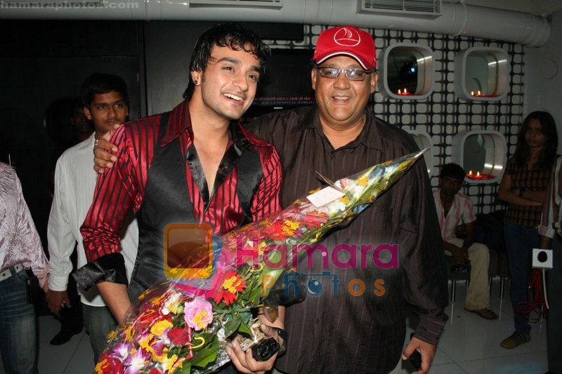 Angad with Alok Nath at Angad Hasija Bday Party in Poptates on May 30th 2008