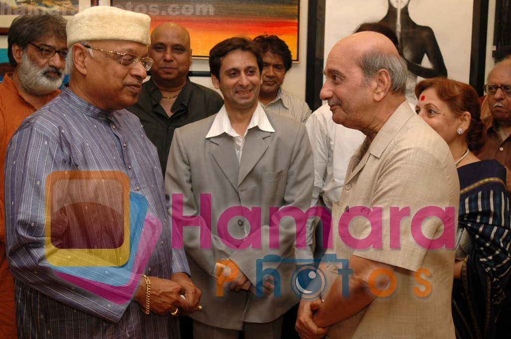 Kiran Shantaram  Ram Neroy and S D Neroy at the first anniversary of the DD Neroy on 28th May 2008
