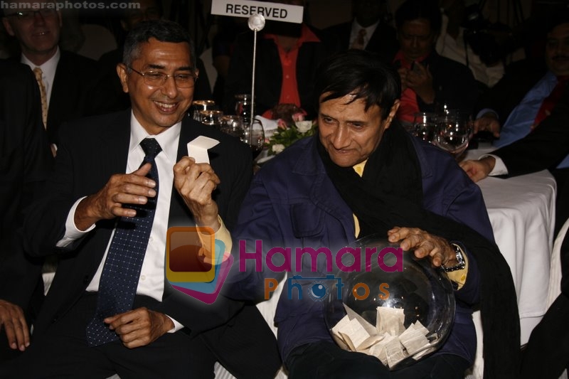 Dev Anand honoured by Roatary Club of Bombay in Trident on June 8th 2008