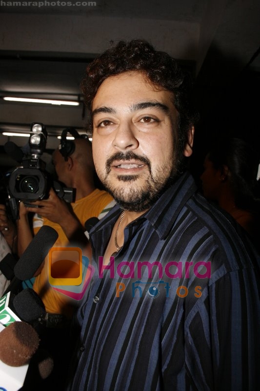 Adnan Sami at Khushboo on Location in Fun on 9th June 2008