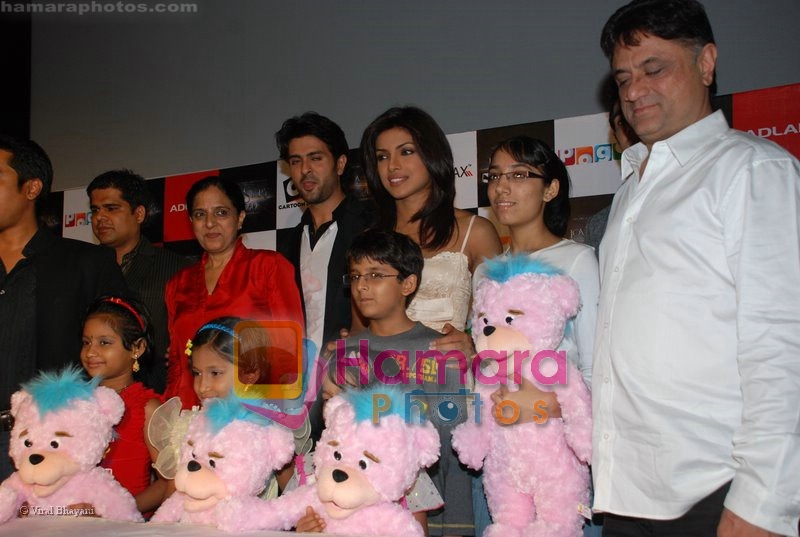 Priyanka Chopra, Harman Baweja, Harry Baweja at Love Story merchandise launch in Cinemax on 18th June 2008