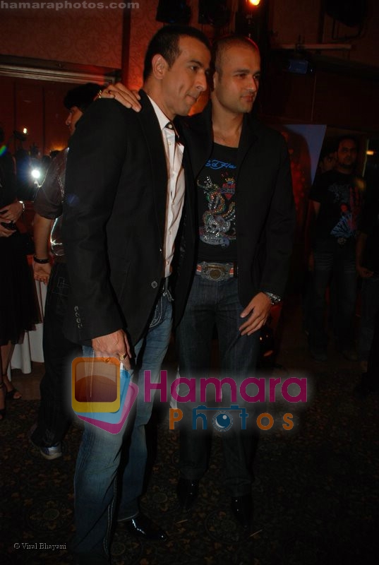 Rohit Roy, Ronit Roy at 9X Jalwa Bash at The Club on June 21st 2008 