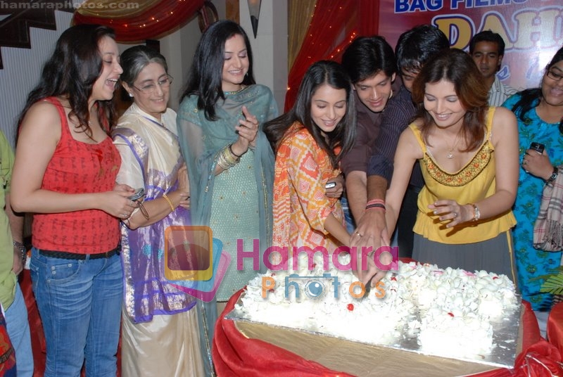 Anisha Kapoor, Bhuvnesh Mam, Muskaan Mihani & Deepshikha at the completion party of 100 episodes of Dahej and Muskan's birthday bash in Filmalaya on June 26th 2008