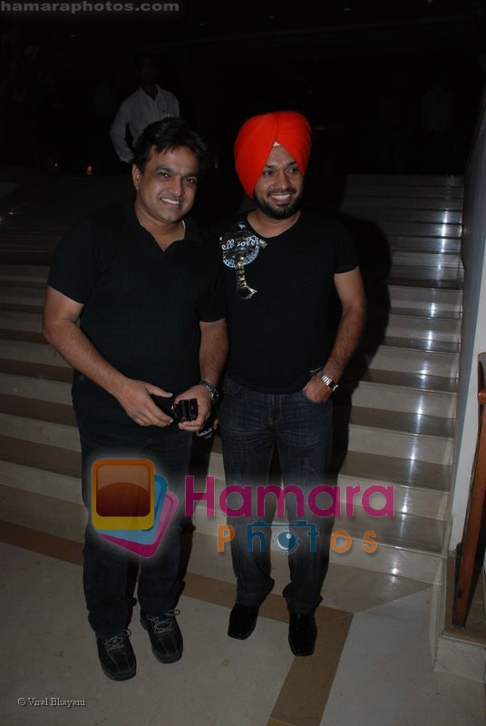 Vivek Shauq at the music launch of Singh is King in Enigma on June 26th 2008