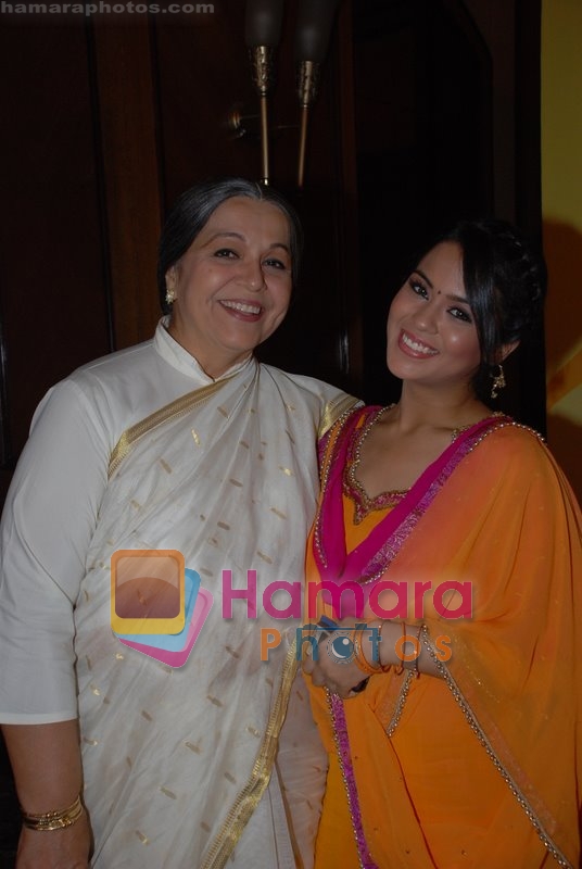 Rohini Hattangadi, Sana Saeed at the launch of Sab TV's Lo Ho Gayi Pooja Iss Ghar Ki in Taj Land's End on June 26th 2008