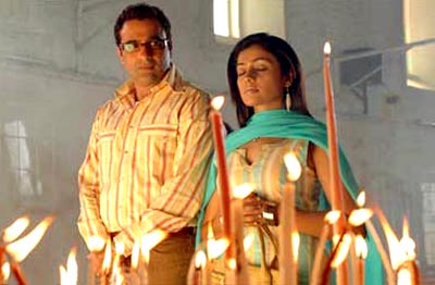 Sahil Chadha and Meera Vasudevan in a still from the movie Thodi Life Thoda Magic