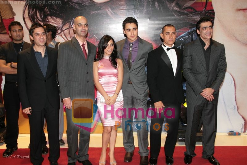 Abbas Tyrewala, Imraan Khan, Aamir Khan at Jaane Tu Ya Jaane Na Movie Premiere on July 4th 2008