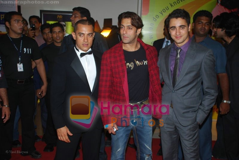 Aamir Khan, Salman Khan, Imraan Khan at Jaane Tu Ya Jaane Na Movie Premiere on July 4th 2008