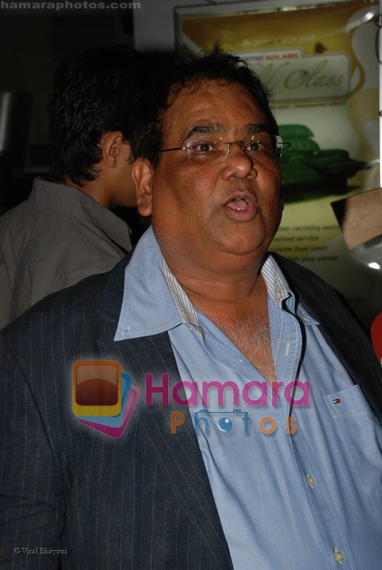 Satish Kaushik at the Hancock premiere in Fame Adlabs on July 7th 2008