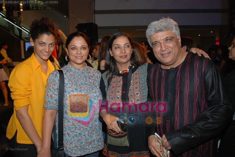 Tanvi Azmi with her daughter, Shabana Azmi, Javed Akhtar at the Rock On music launch in Cinemax on July 7th 2008