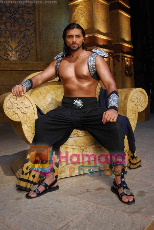 Chetan Hansraj on the sets of Maharabharata 9X new serial on July 8th 2008