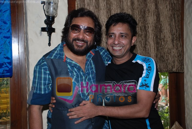 Sukhwinder Singh, Ismail Darbar at Amul Star Voice of India  press meet in Mangi Ferra on 16th July 2008