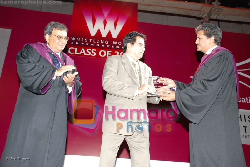 Subhash Ghai, Dilip Kumar, Anand Mahindra at Whistling Woods convocation ceremony in Film City on 18th July 2008