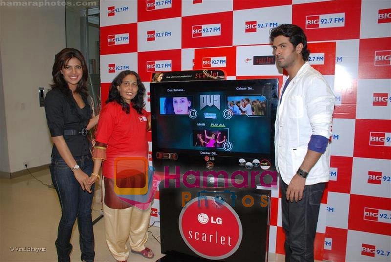 Harman Baweja and Priyanka Chopra at the studios of BIG 92.7 FM on July 23, 2008