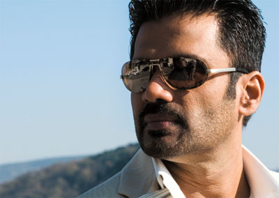 Suniel Shetty in a still from the movie Mission Istaanbul 