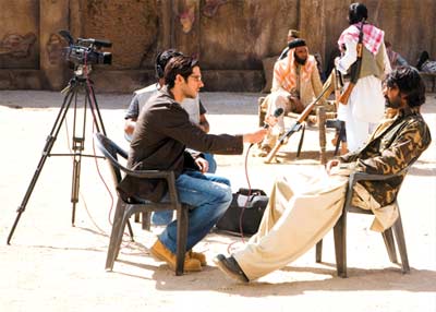 Zayed Khan (L) and Shabbir Ahluwalia in a still from the movie Mission Istaanbul