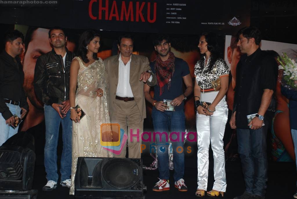 Kishan Kumar, Bhushan Kumar, Priyanka Chopra, Dharmendra, Arya Babbar, Bobby Deol, Sunny Deol at Champku music launch in Sahara Star on July 29th 2008 -san
